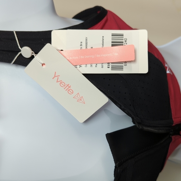 BNWT Yvette sports Bra cranberry black international size 75B (Small-Medium) - Picture 8 of 9